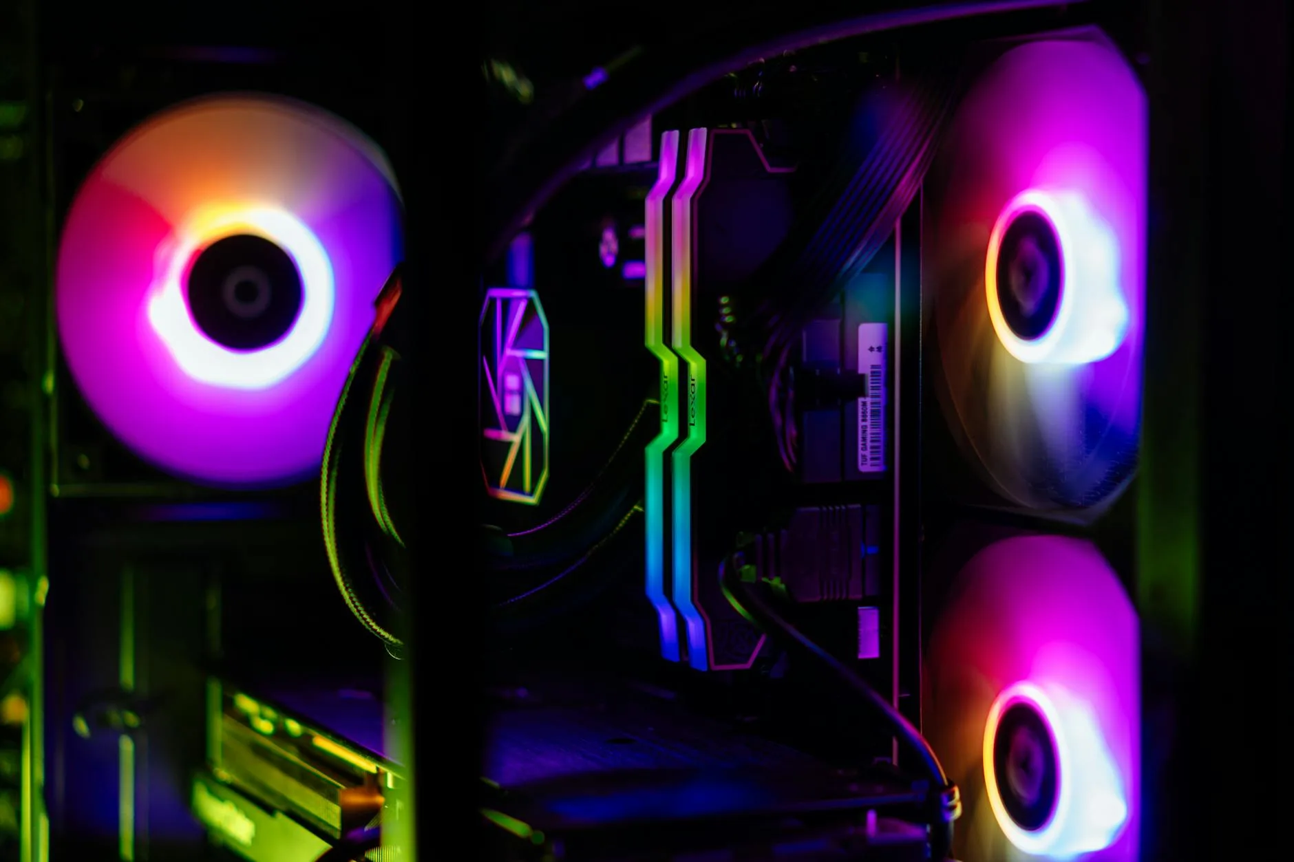 15 Noctua Fanla Gelen Garip Ama İşe Yarayan Soğutma: Superdome