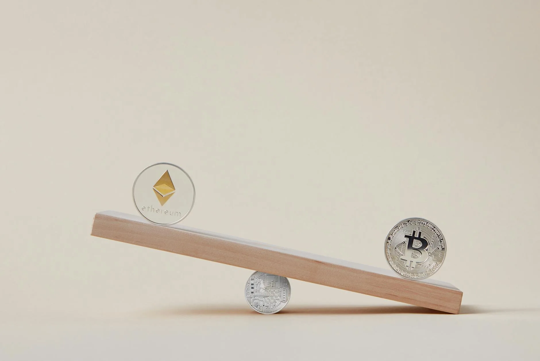 Bitcoin, Ether ve Rave: Üçlü Listede Asıl Hikâye Ne?