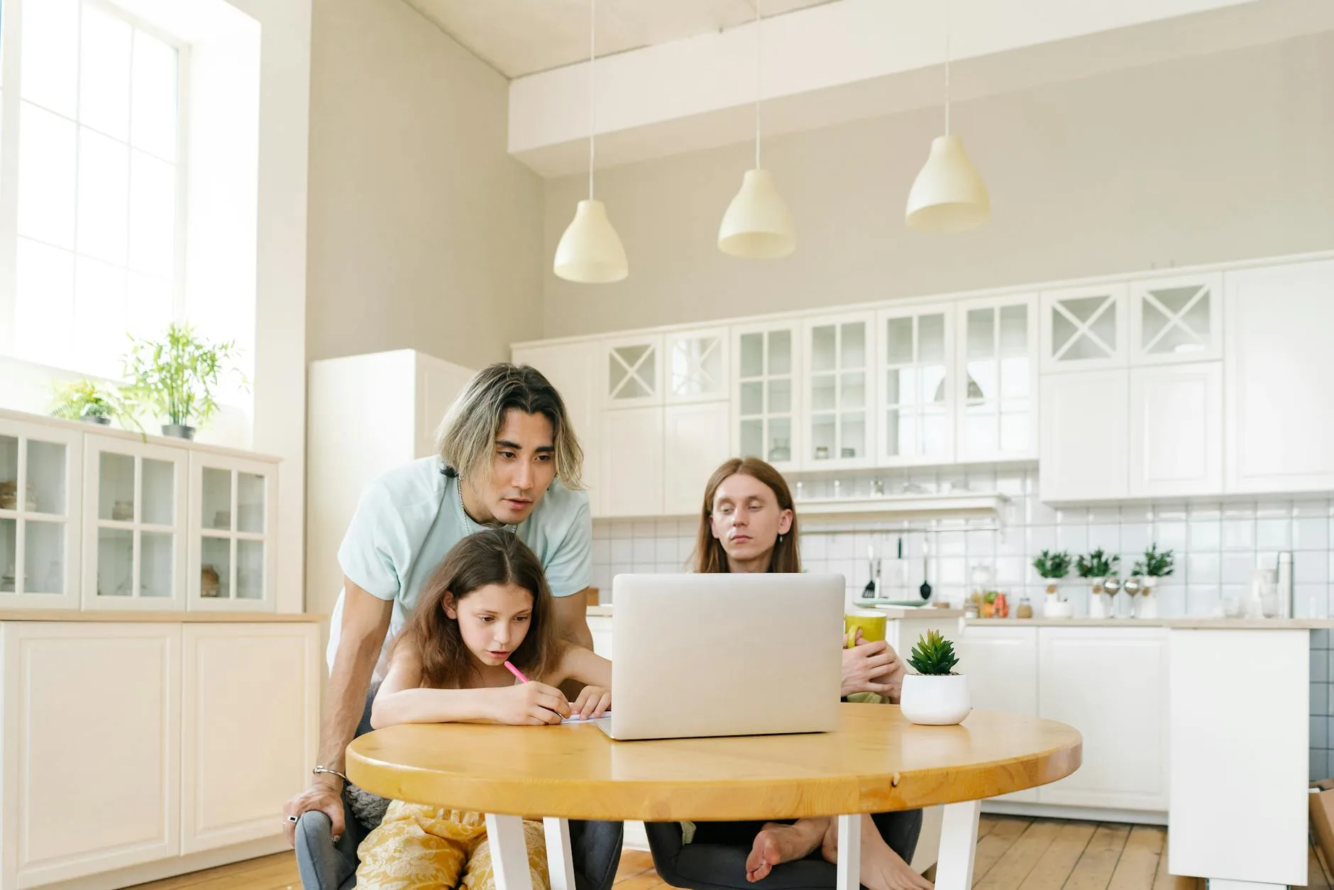 Evde İnternet Hızını Artırmanın Akıllı Yolları: Gerçek Çözümler